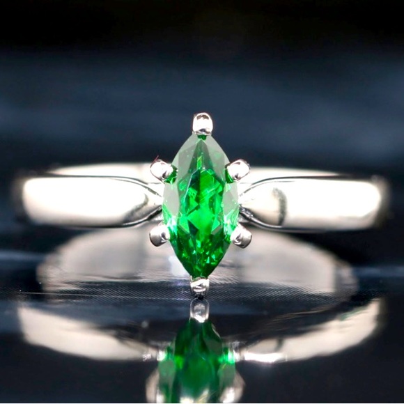 His and Her 3 piece Opal Wedding Ring Set Green Opal Rings - Picture 3 of 4